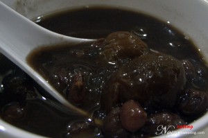 Red bean and longan soup